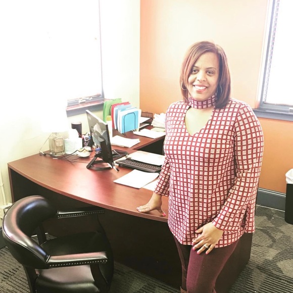 Top - Picture 2 of 5